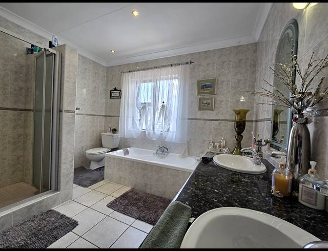 5 BEDROOM HOUSE FOR SALE IN MEYERSDAL